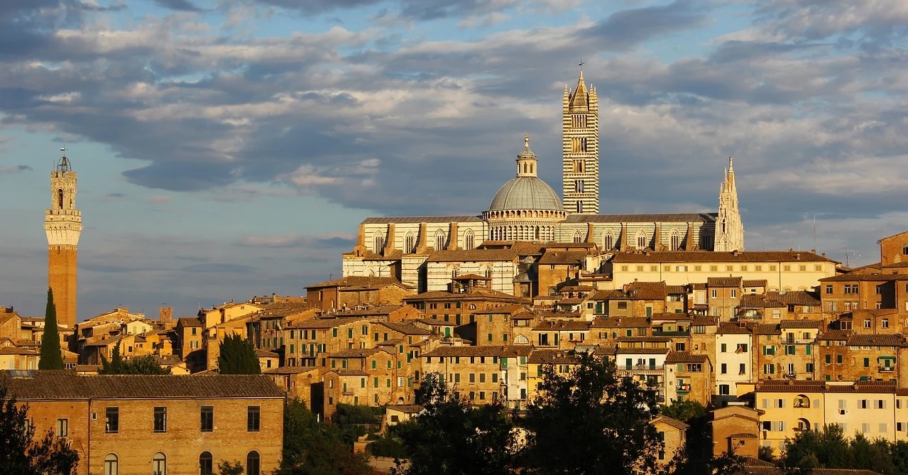 Montalcino and Siena Private Tour from Florence