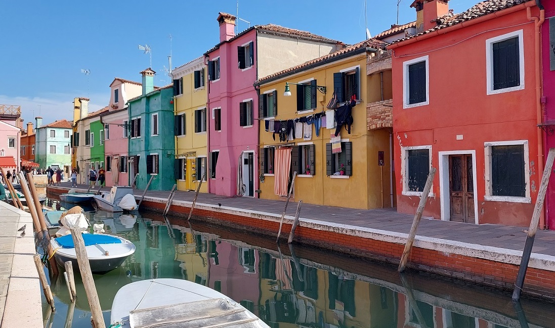 Private Boat Tour to Murano and Burano with Guide